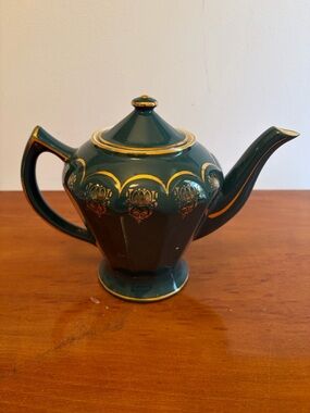 Hall Teapot Albany in Emerald Green